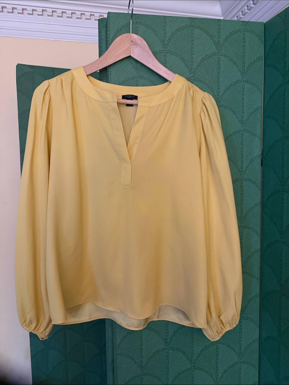 Anne Taylor Soft Yellow Split-Neck Long Sleeve Blouse